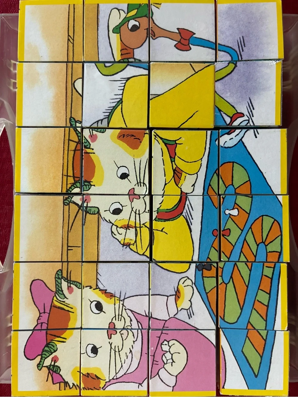 Vintage Richard Scarry Busytown 24 Wooden Blocks Puzzle with Carrying Case